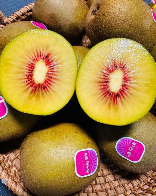 望京红心猕猴桃上市，鲜甜美味引爆味蕾